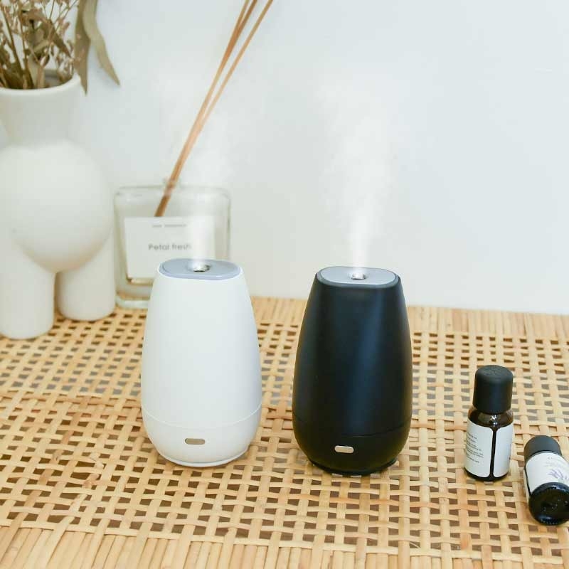 Diffuseur de voiture Humidificateur d'aromathérapie Diffuseur d'huile essentielle USB Cool Mist Mini Diffuseur portable